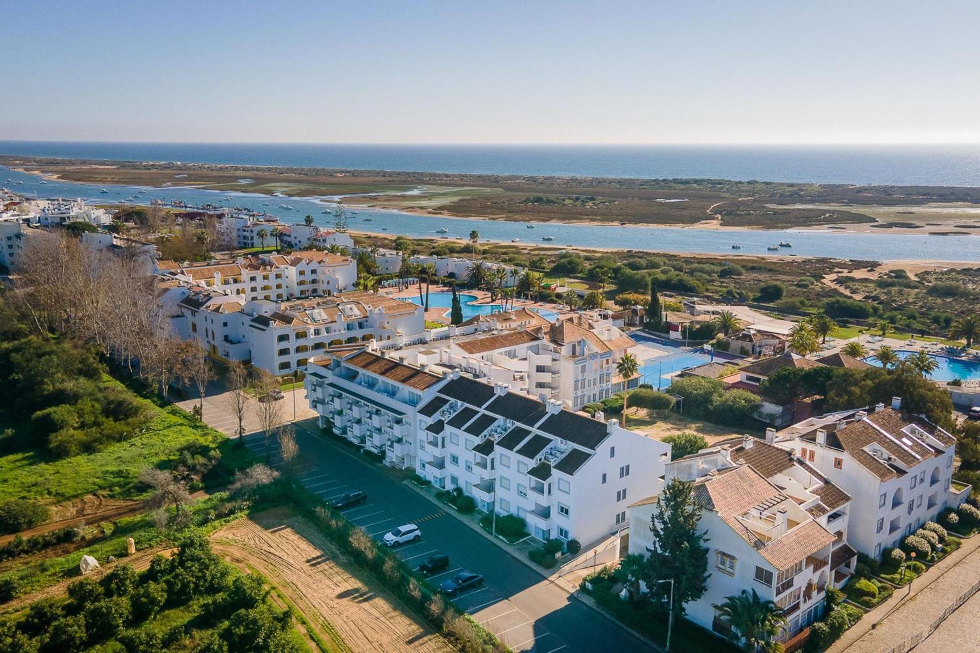 Golden 1 Bdr Flat W/ Balcony & Pool By Lovelystay Cabanas De Tavira Εξωτερικό φωτογραφία