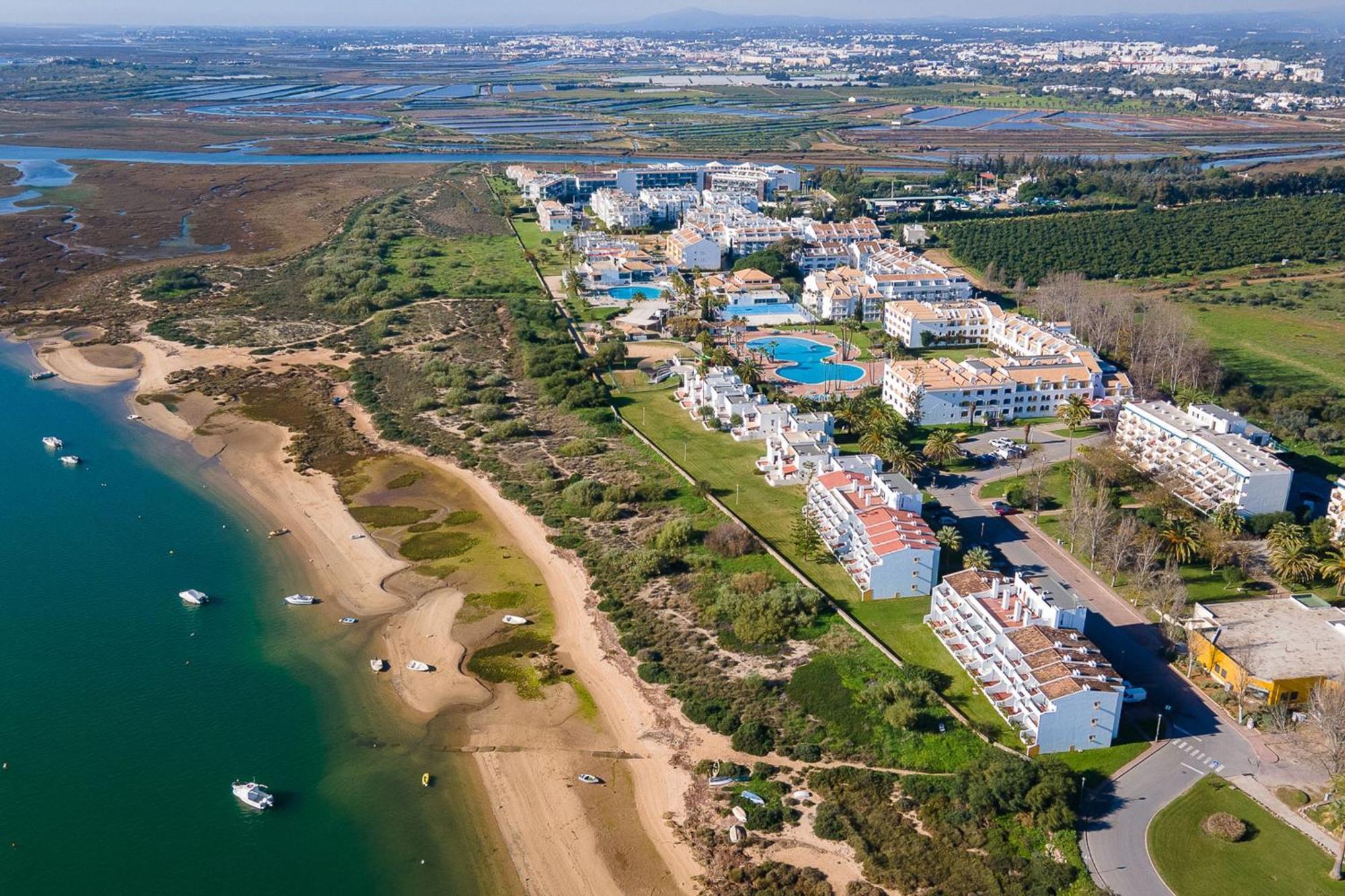Golden 1 Bdr Flat W/ Balcony & Pool By Lovelystay Cabanas De Tavira Εξωτερικό φωτογραφία